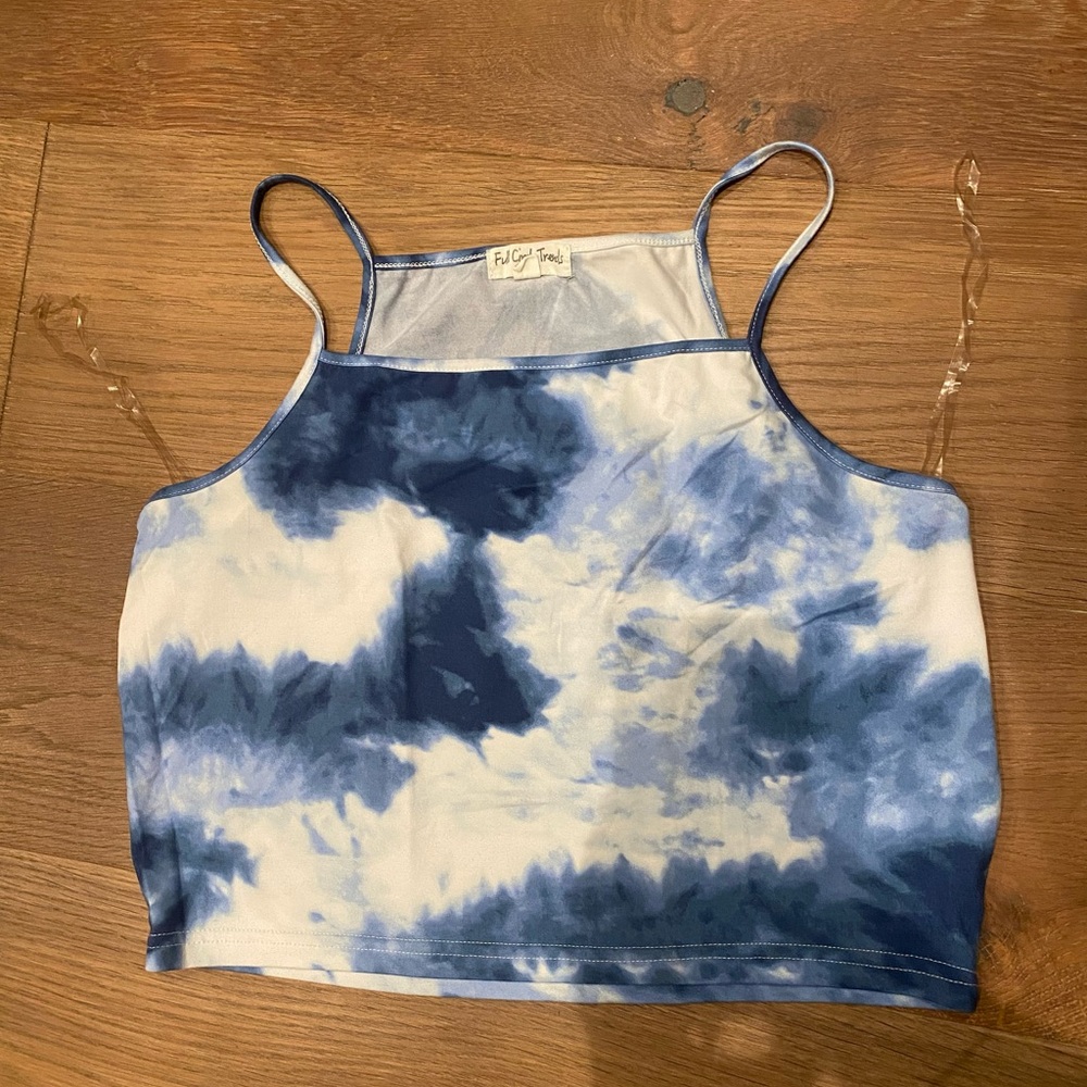 tie-dye blue and white women’s tank top